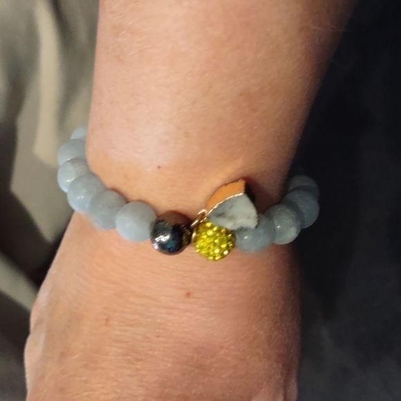 𝅺Jade and Druzy stretch bracelet - Picture 5 of 5